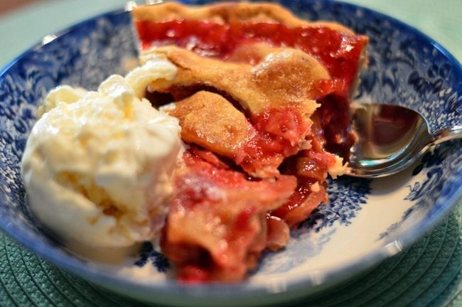 Mouthwatering Strawberry Rhubarb Pie