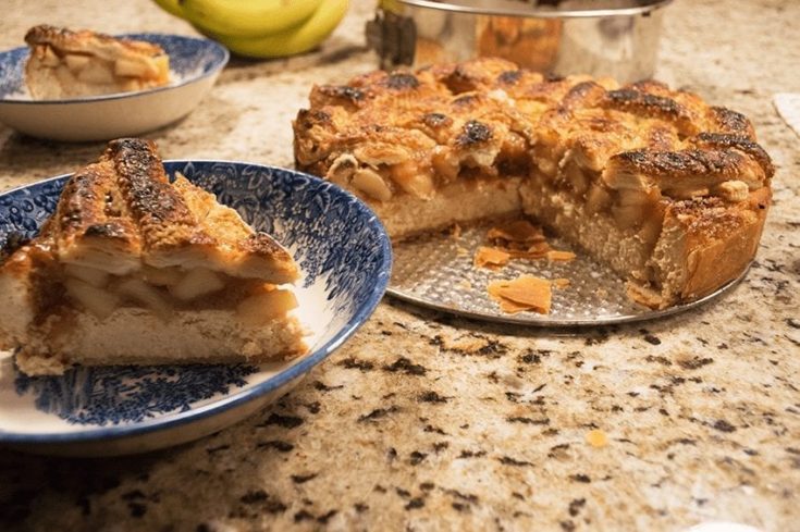 Easy Apple Pie Cheesecake